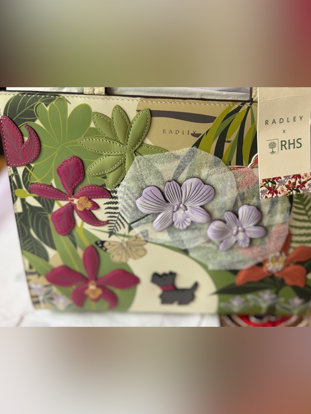 Radley London Botanical Appliqué Tote in Cream and Green. Collectible - Picture 13 of 14